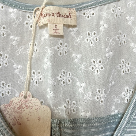 NWT Bundle of 2 tops size small - Picture 15 of 15